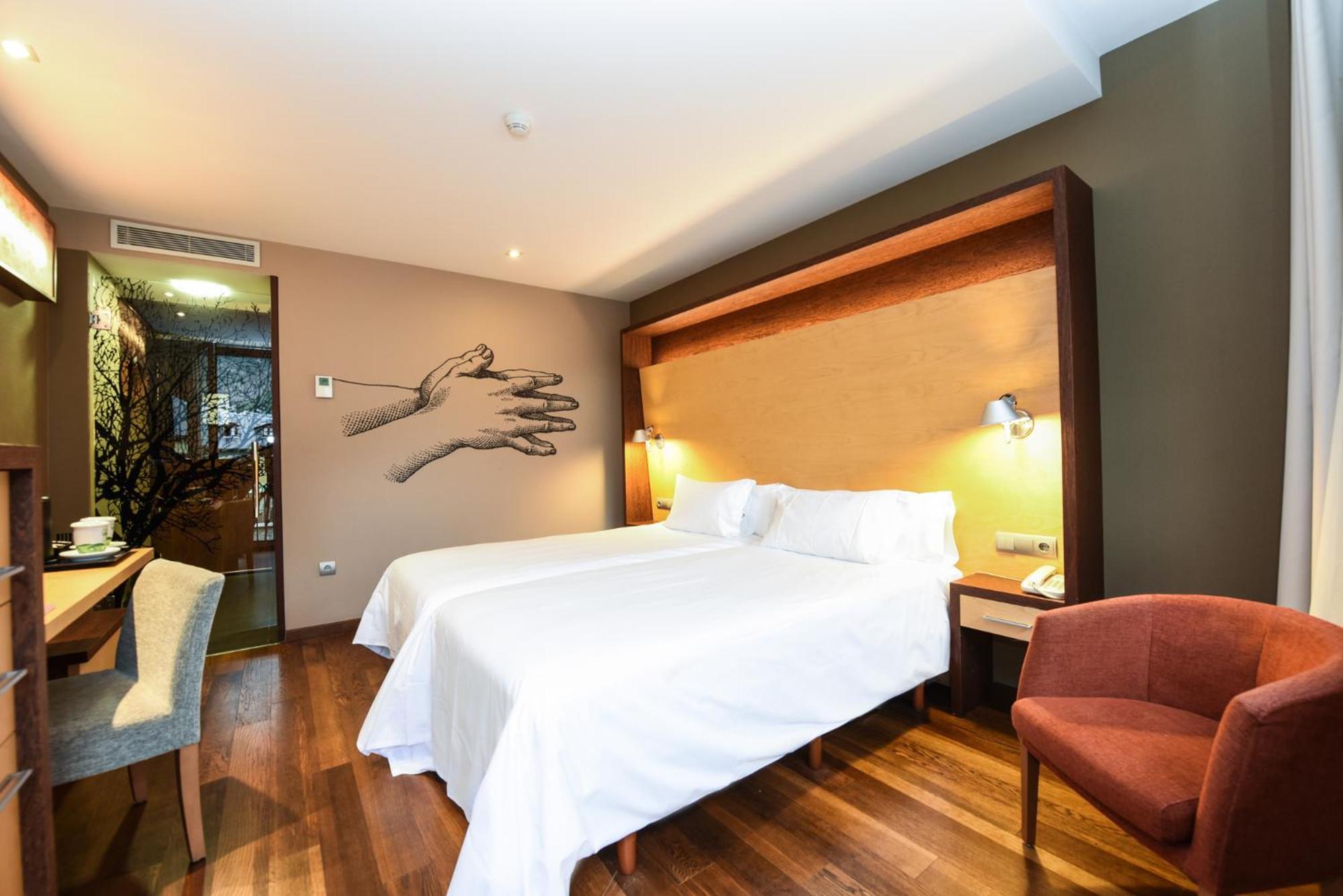 Sommos Hotel Aneto Бенаске Экстерьер фото